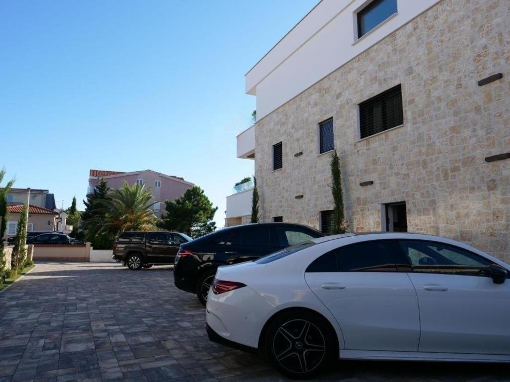 Apartments Dernaj ヴィル エクステリア 写真